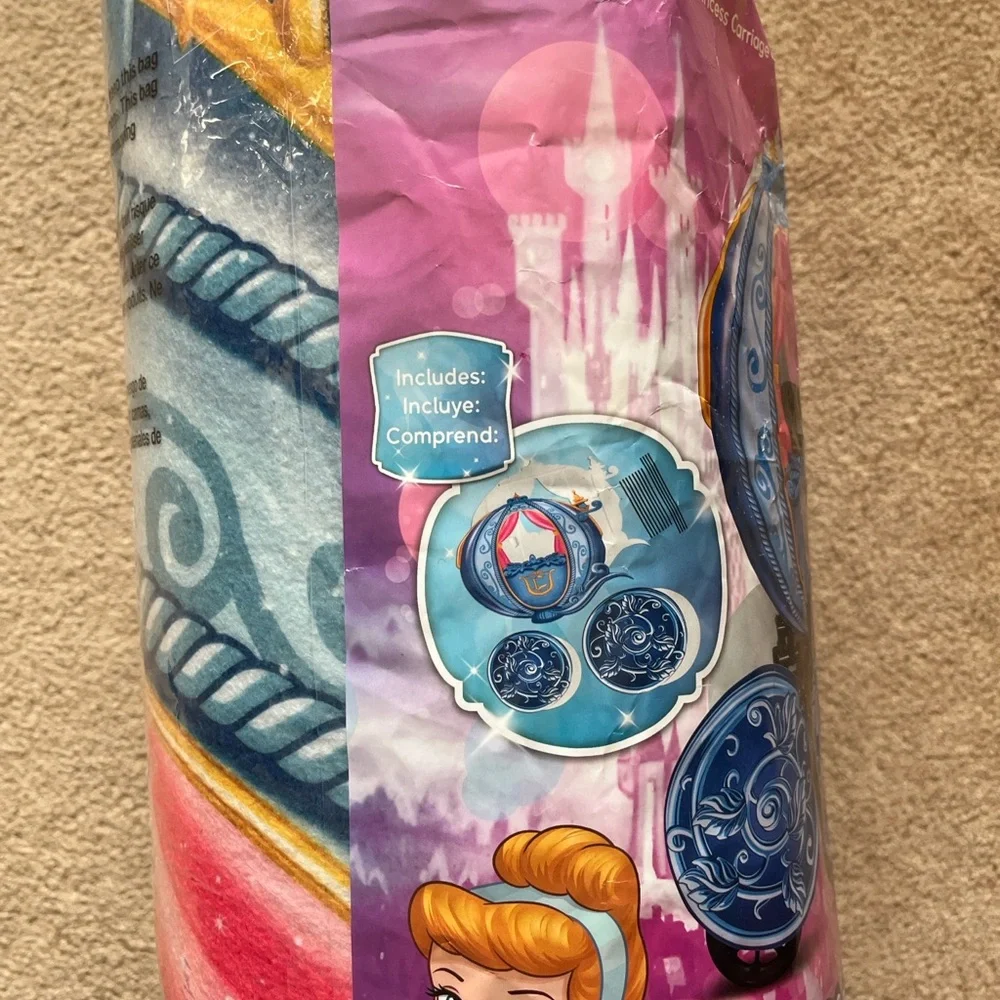 Disney Princess Cinderella Wheelchair Cover, like new (used 1 time) Plays, trips - Picture 3 of 6
